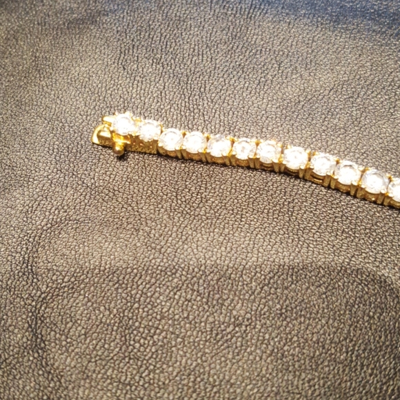 Tennis Bracelet, EUC - Picture 4 of 7